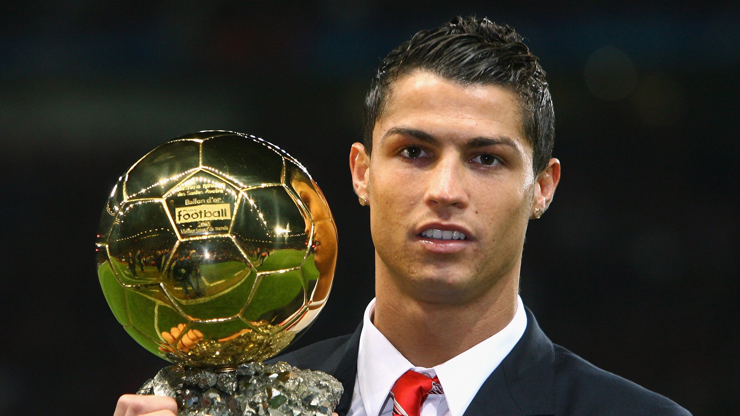 国足赛事直播与数字化互动发展，国足比赛实况转播